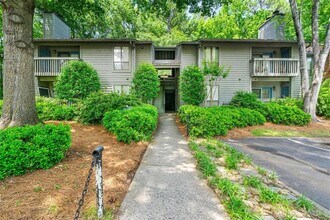 Building Photo - 1306 McClelen Way