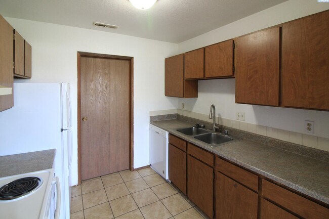 Foto del edificio - 2 bedroom, 1 bath in Kennewick