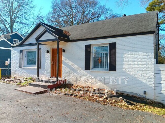 Foto del edificio - 1711 Candler Rd