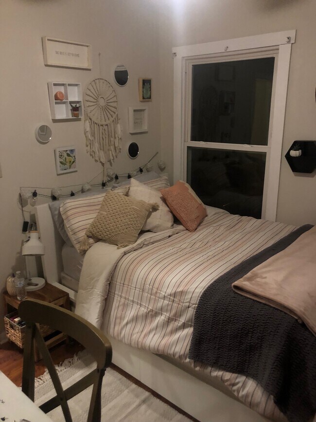 dormitorio decorado - 419 E Lane Ave