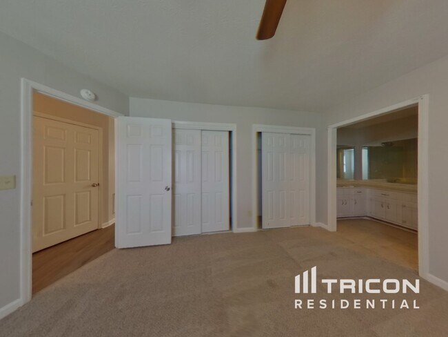 Foto del edificio - 446 Valley Woods Cir SE