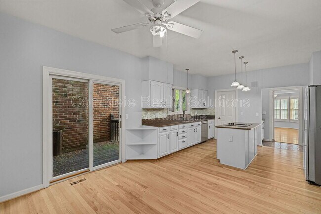 Foto del edificio - 14637 Timberlake Manor Ct