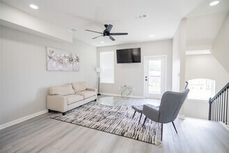 Building Photo - 2519 Washington St