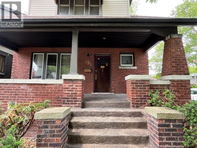 Photo du bâtiment - 351 Randolph Ave