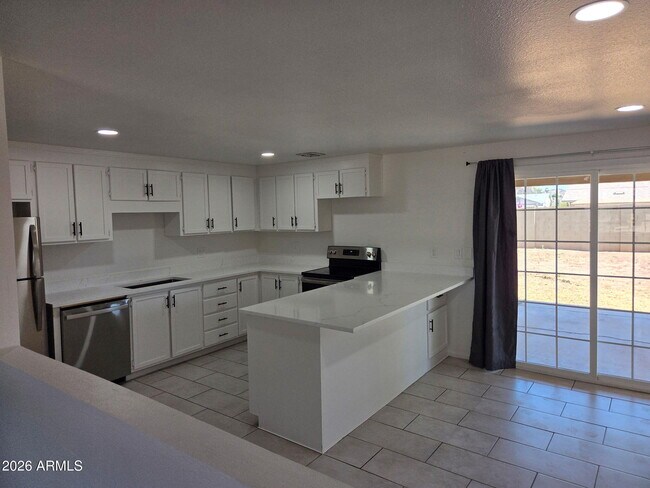 Foto del edificio - 4045 E Willow Ave