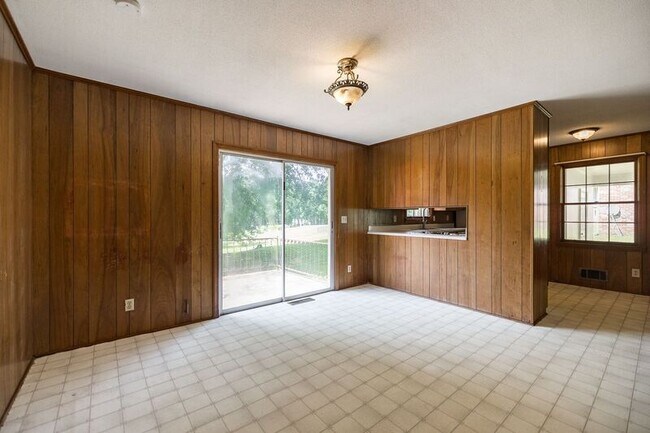 Foto del edificio - 145 Smithonia Rd