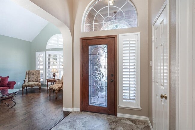 Building Photo - 8803 Falcon View Dr