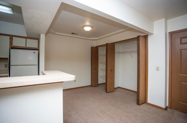 Building Photo - 2106 Stirrup Ln