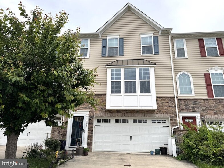 Foto principal - 1204 Madison Ln
