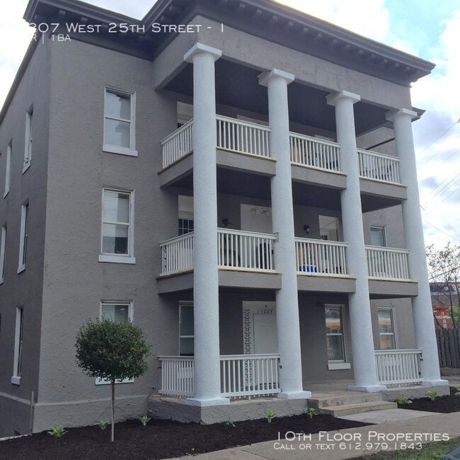 Building Photo - One Bedroom with Washer and Dryer in Unit!