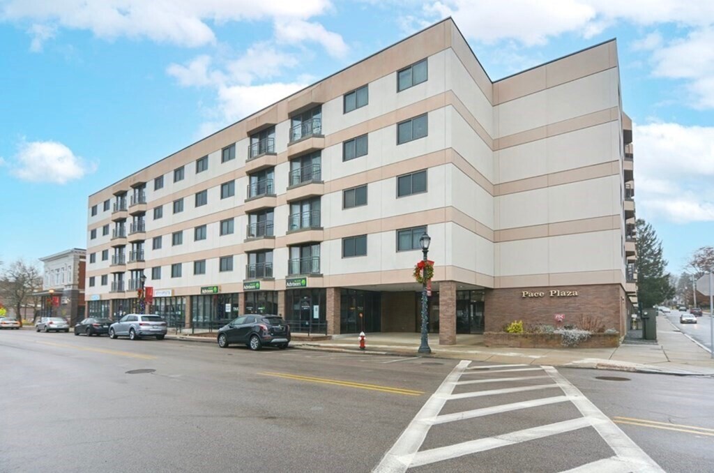 68 N Washington St Unit 302, North Attleborough, MA 02760 Condo for