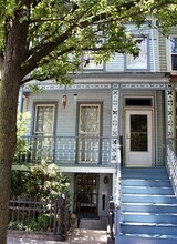 Building Photo - 335 1/2 8th St