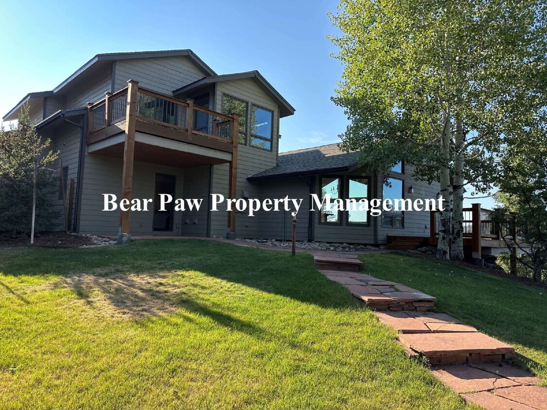 Primary Photo - Mountain Retreat with Spectacular Views!!