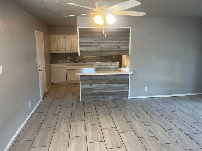 Foto del edificio - Exquisite 4-Bedroom Home for Rent in Tulsa...