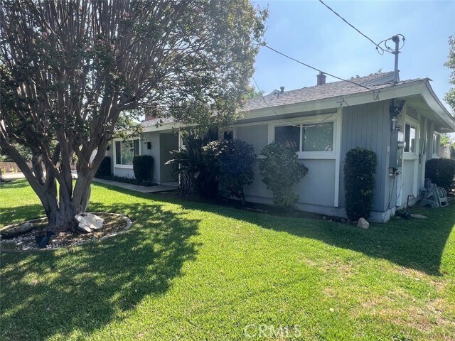 Foto del edificio - 8706 Ardendale Ave