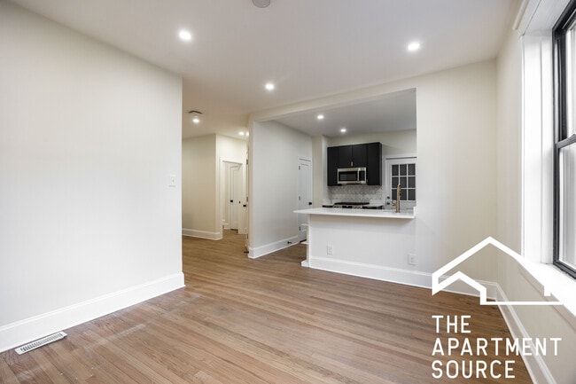 Foto del edificio - 4638 N Hamilton Ave