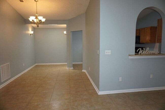 Building Photo - 3 Bedroom 2 Bathroom Home In Atlantic Beach