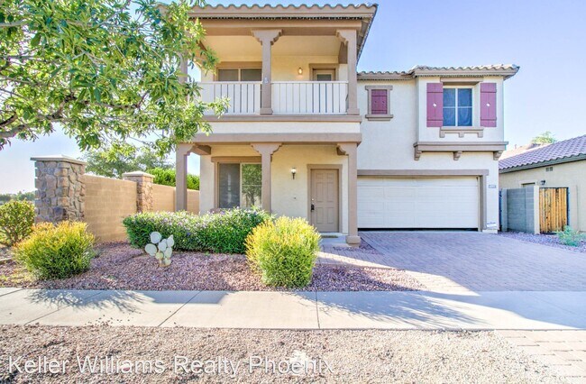 Building Photo - 4 br, 2.5 bath House - 4597 East Loma Vist...