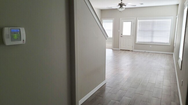 Foto del edificio - Beautiful 3B/2B Townhome in Chaffee Crossi...