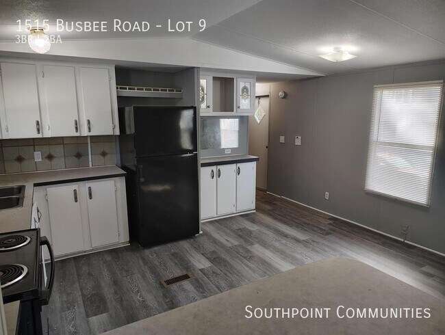 Foto del edificio - 1515 Busbee Rd