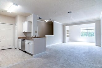 Building Photo - 303 Southern Pecan Cir