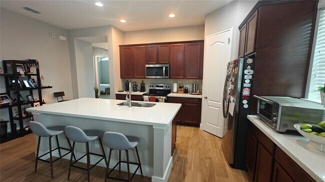 Foto del edificio - 7960 Nemours Pkwy