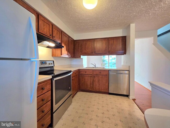 Building Photo - 8557 Koluder Ct