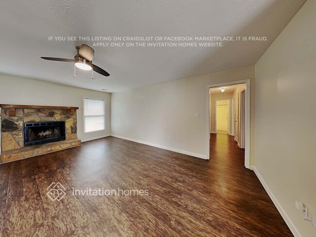 Foto del edificio - 230 Graystone Dr