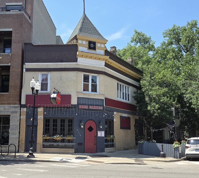 Building Photo - 4128 N Lincoln Ave