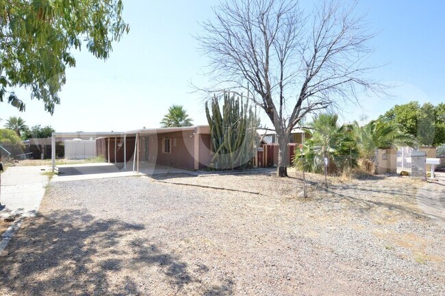 Foto del edificio - 1906 S 78th Pl