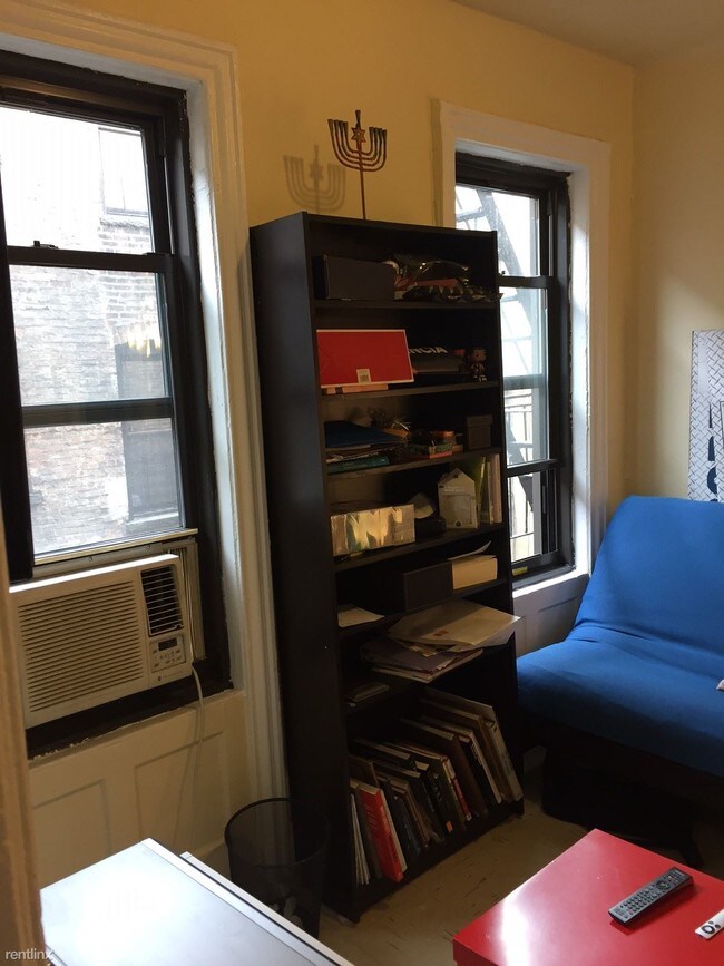 Foto del edificio - 155 Audubon Ave