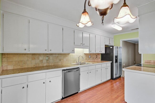 Photo - 978 Governors Rd House