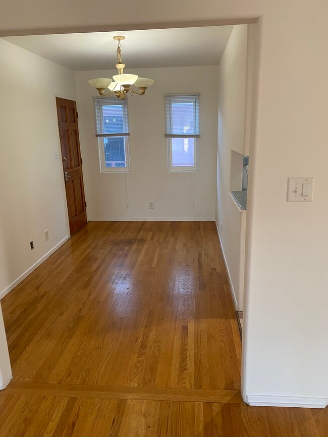 Building Photo - 4400 Overland Ave