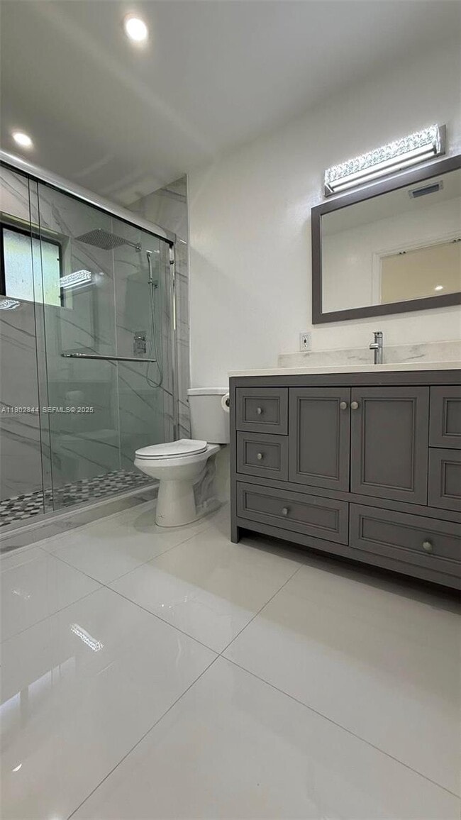 Photo - 17010 SW 93rd Ave House