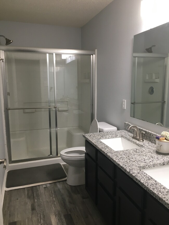 Building Photo - 908 Bentgrass Dr