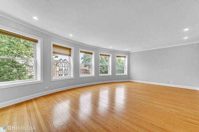 Foto del edificio - 6144 N Washtenaw Ave