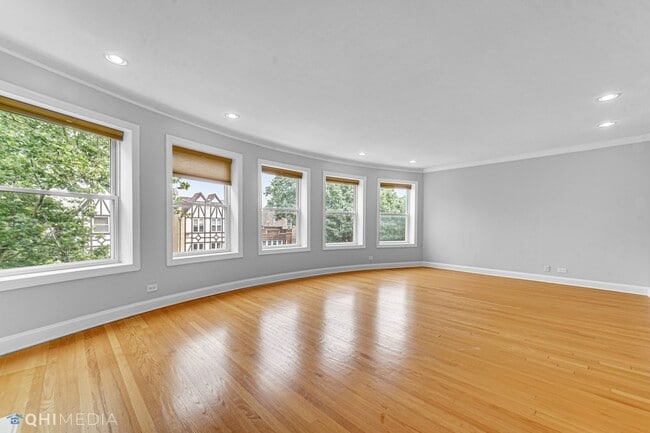 Building Photo - 6144 N Washtenaw Ave