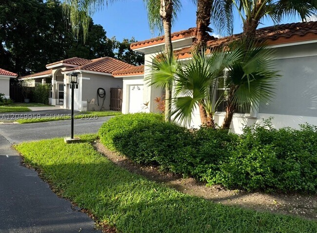 Foto del edificio - 5758 NW 97th Pl