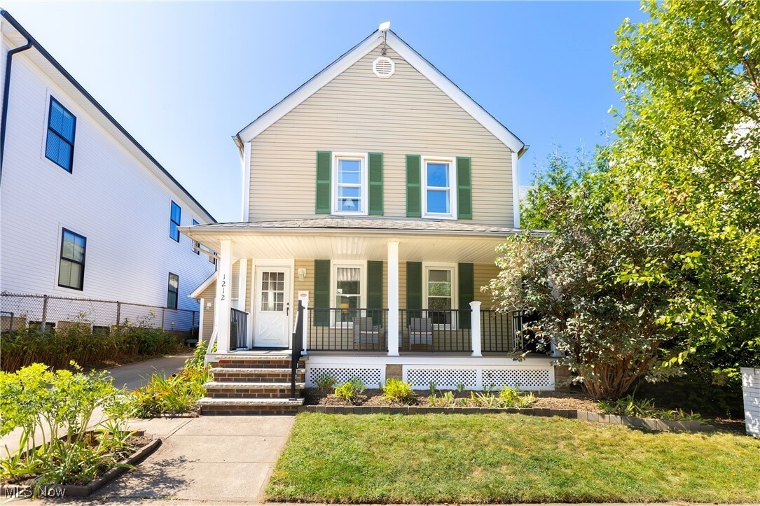 Primary Photo - 1212 W 67th St