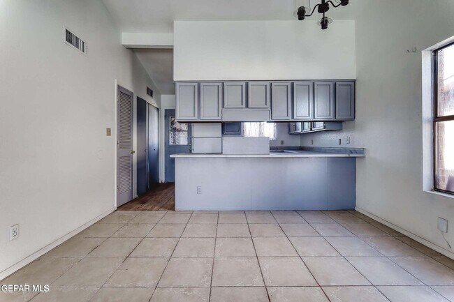 Foto del edificio - 3551 E Glen Dr