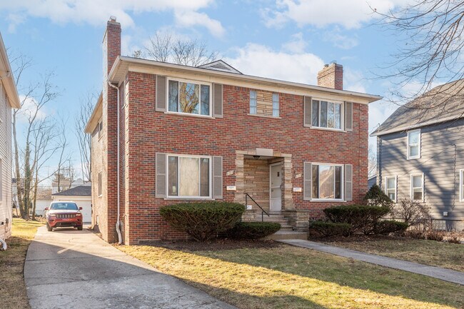 Building Photo - 515 Saint Clair St