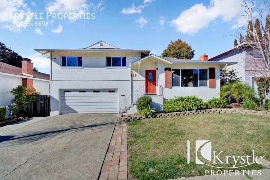 Charming home located centrally in Vallejo House for Rent in Vallejo