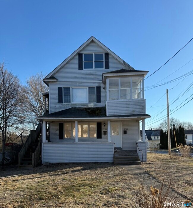 Building Photo - 751 Old Stratfield Rd