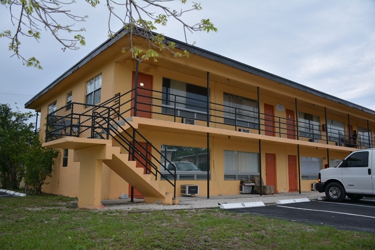 Building Photo - Riverland Court Apartments