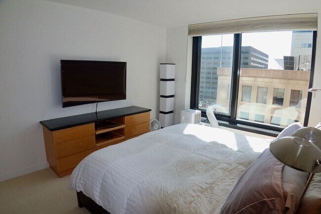 Foto del edificio - *New* 2 Bed & 2 Bath Condo in Fidi with Parking