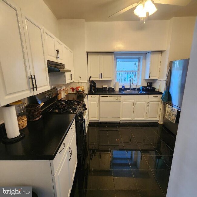 Foto del edificio - 1619 N 5th St