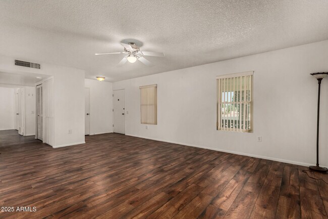 Foto del edificio - 16828 N 108th Ave