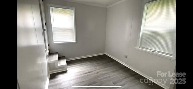 Building Photo - 124 Bridges Cir