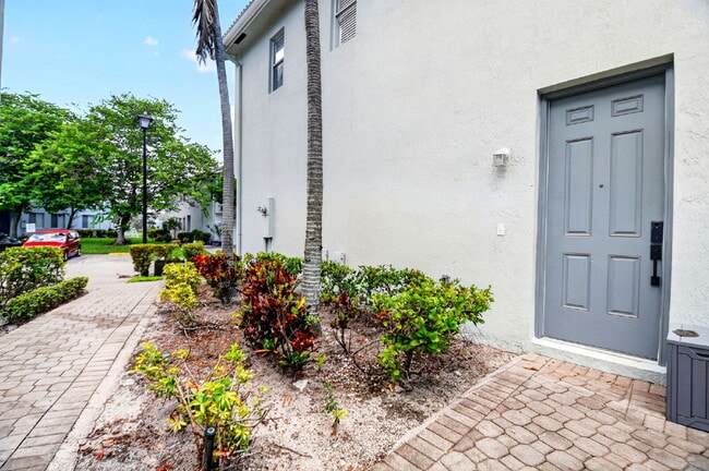 Photo - "Charming 2-Bed, 2-Bath Oasis in Riviera Beach – Your Perfect Retreat!" Apartment