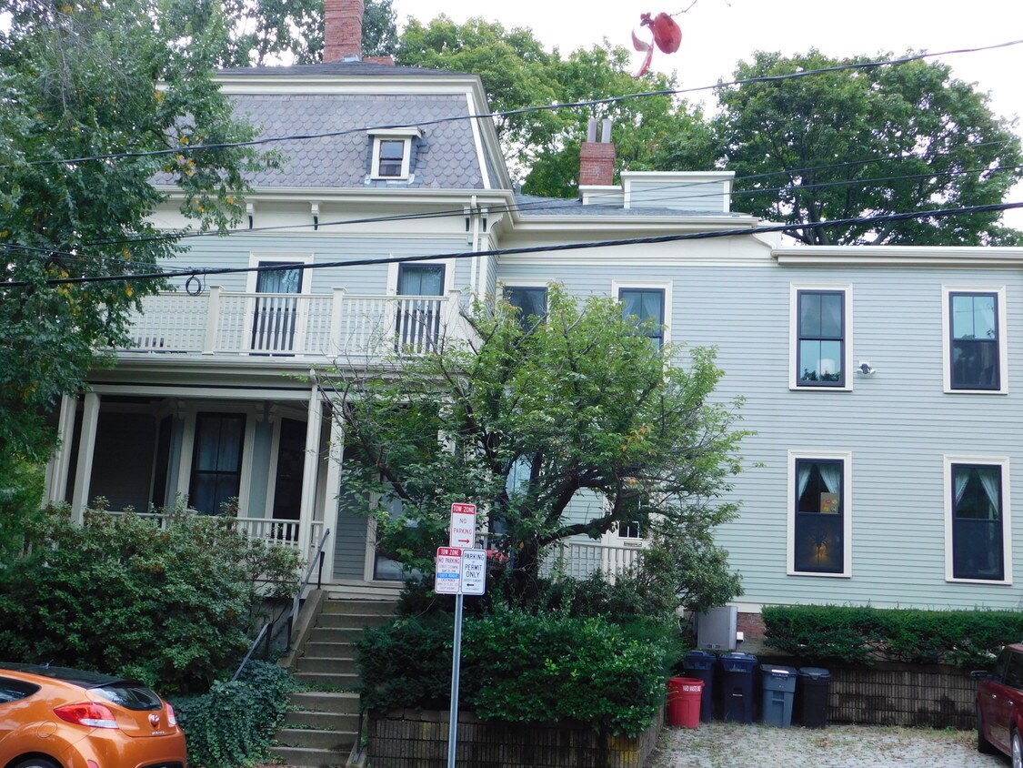 Primary Photo - 100 Upland Rd